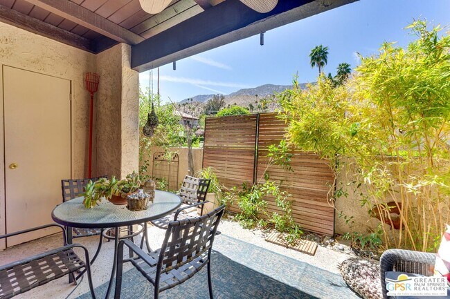 Building Photo - 2170 S Palm Canyon Dr