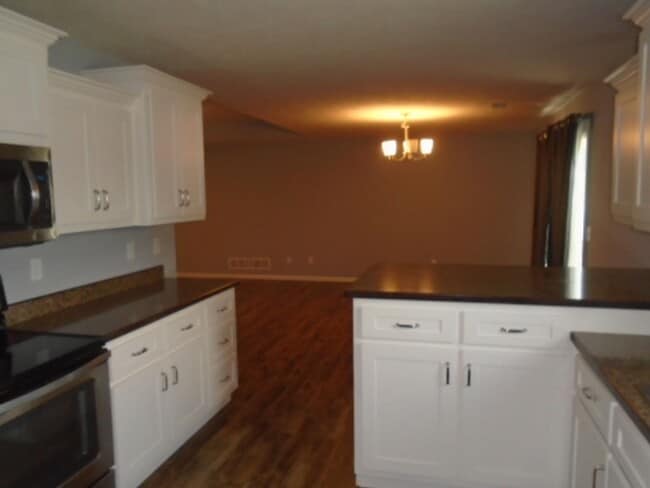 Building Photo - 114 Allen Hill Dr