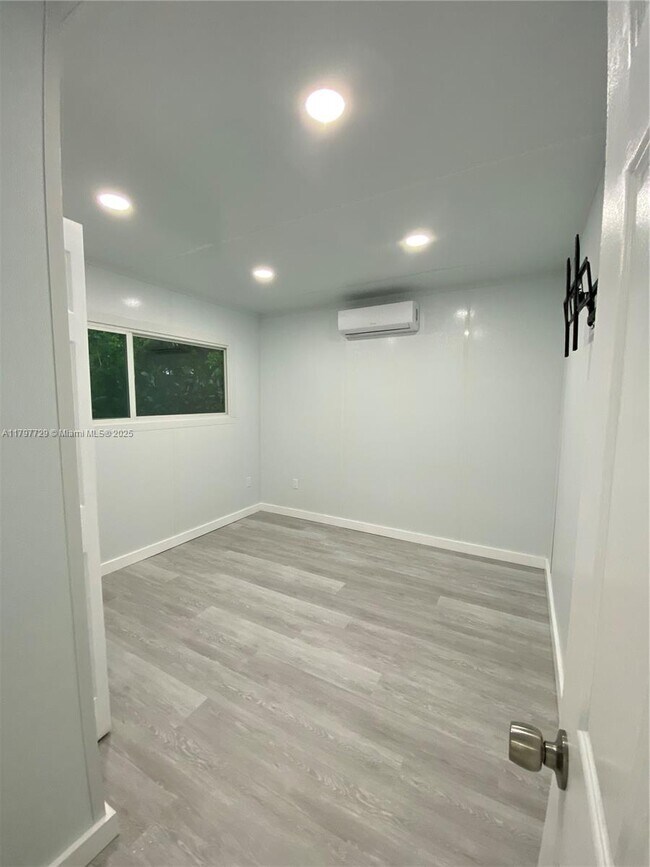 Building Photo - 18555 SW 295th Terrace