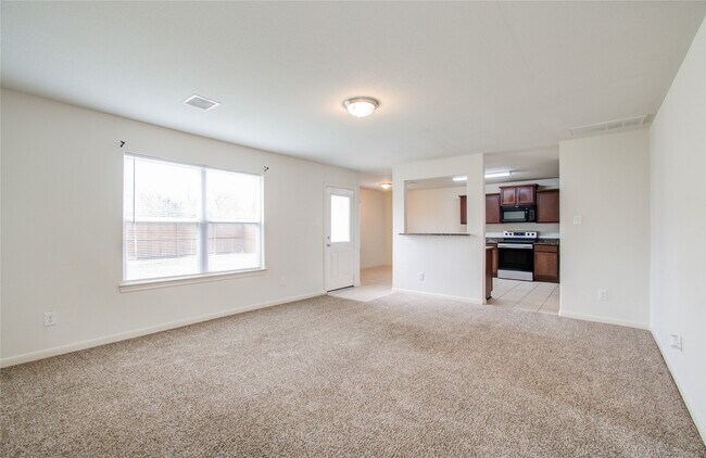 Building Photo - 8218 Hall View Dr