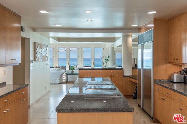 Building Photo - 24456 Malibu Rd