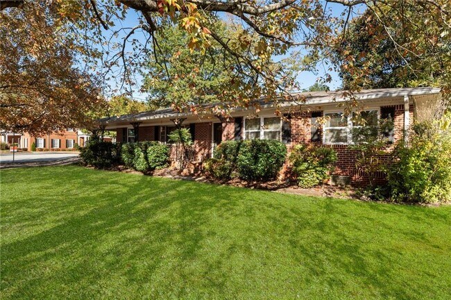 Primary Photo - 5122 Lavista Rd