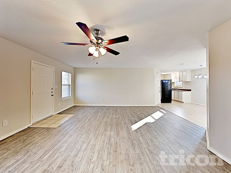 Building Photo - 4303 Sheldon Ln