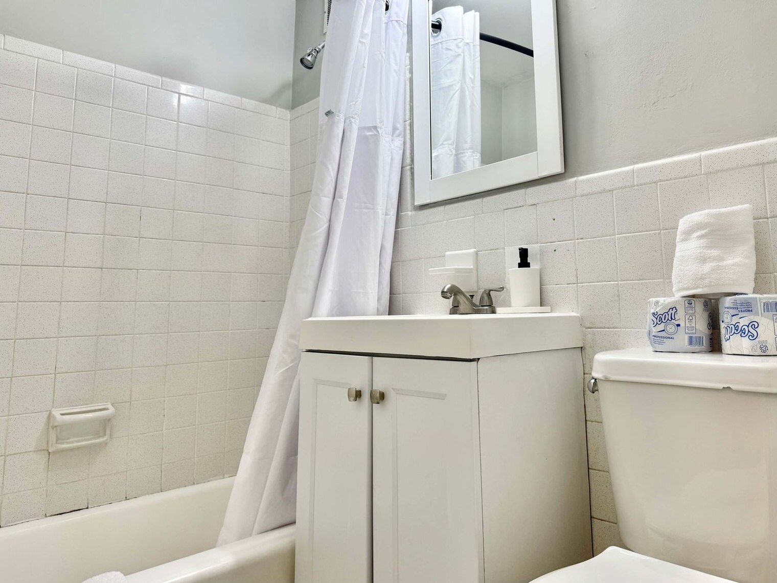 Building Photo - 215 Piedmont Ave NE