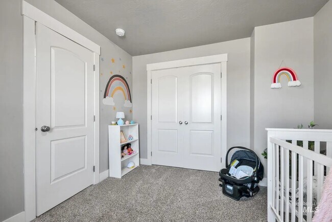 Building Photo - 1025 SW Bonnie St