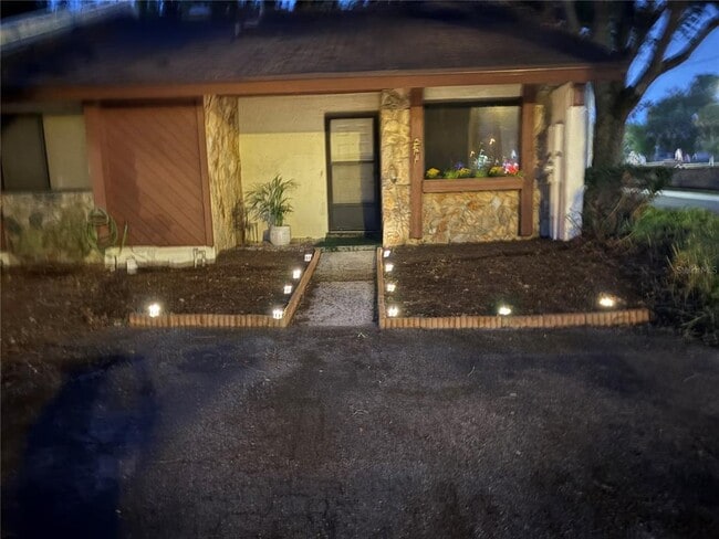 Building Photo - 501 Mansfield Dr