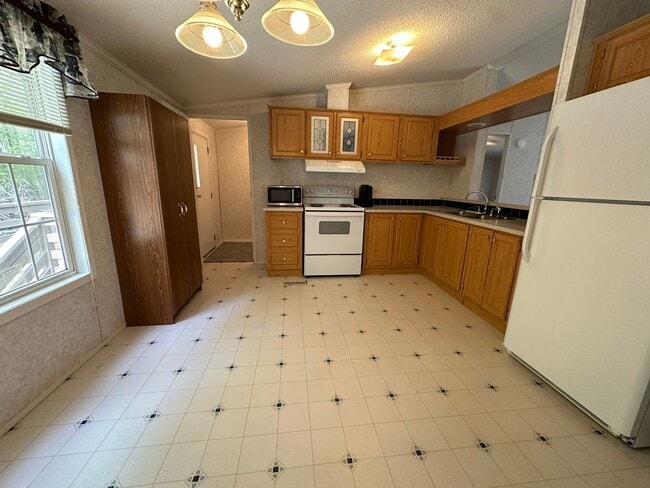 Building Photo - Location! Location! Location!