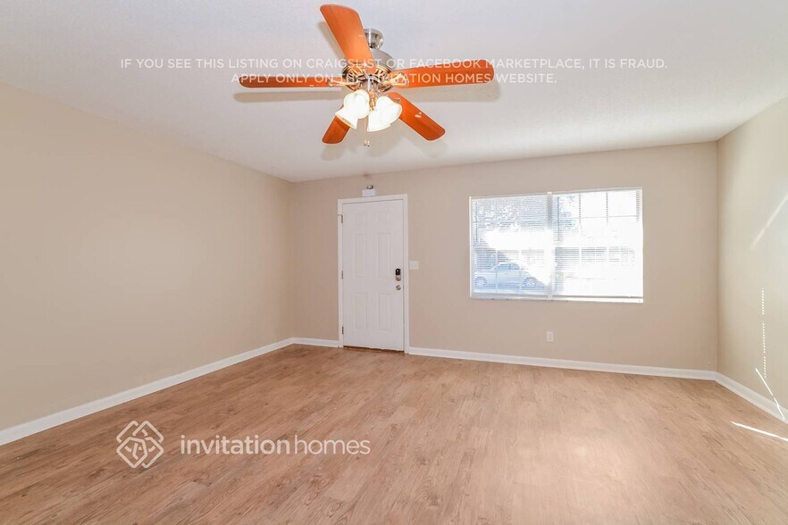 Building Photo - 990 Vincent Dr