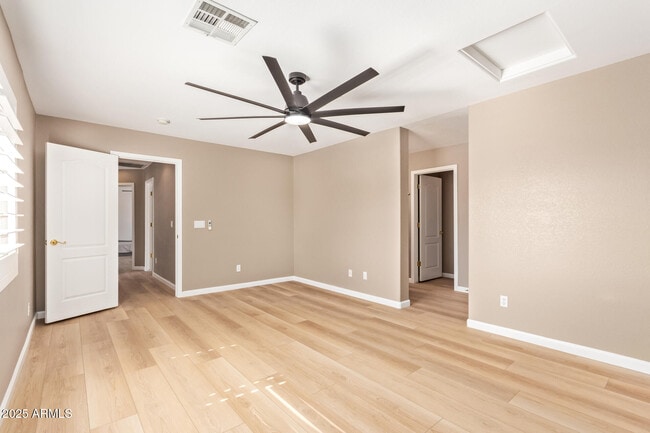 Building Photo - 7978 W Beck Ln