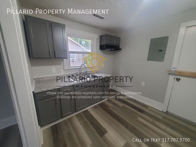 Building Photo - 1210 S Sheffield Ave