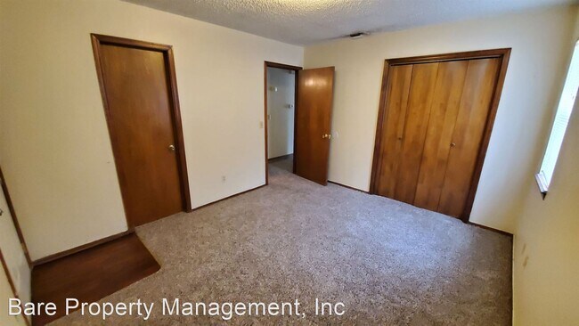 Building Photo - 2 br, 1 bath House - 2002 Twisted Oak Drive
