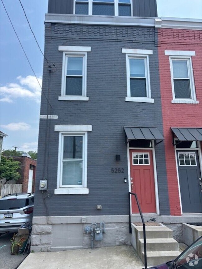 Building Photo - Beautiful Home for Rent
