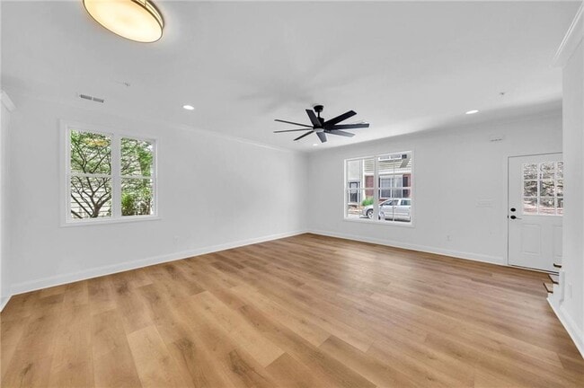 Building Photo - 207 Riverstone Commons Cir