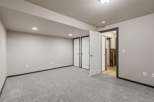 Building Photo - 2556 Hannah Ridge Dr