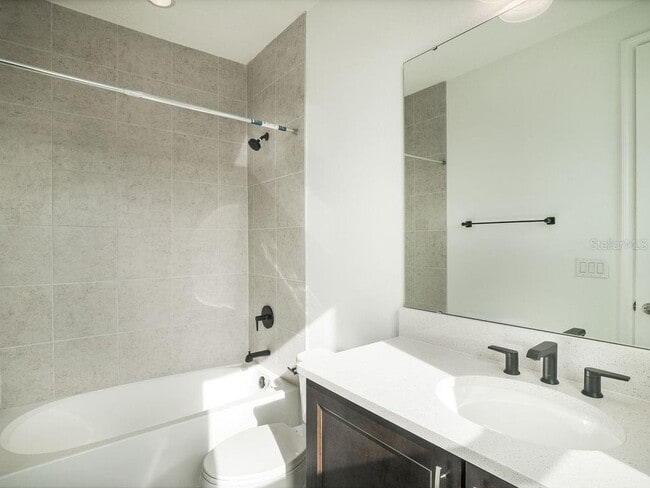 Building Photo - 2050 Packing District Wy