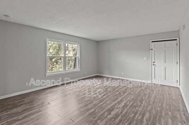 Building Photo - 1803 Bailey Ave