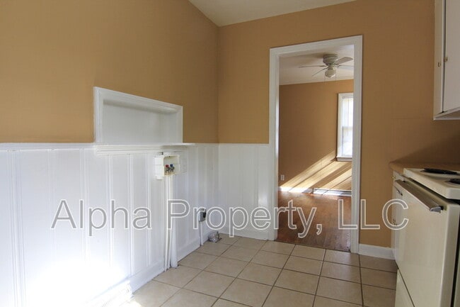 Building Photo - 5 Valley View Dr