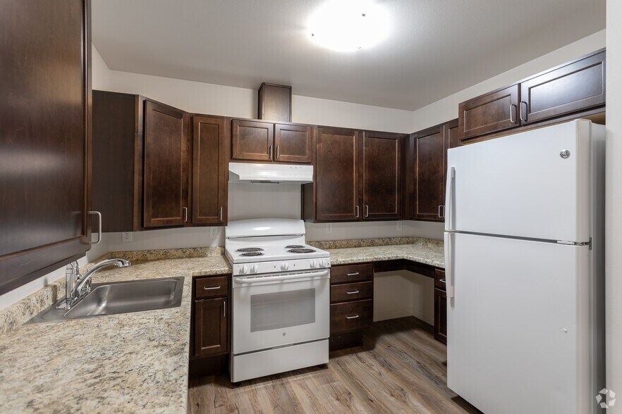 Whispering Winds Senior Apartments 507511 E Cope Industrial Way