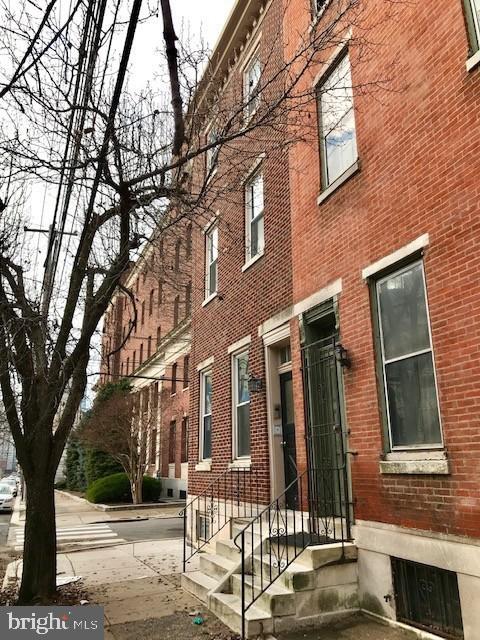 Building Photo - 554 N 16th St