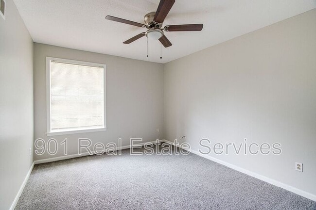 Building Photo - 2998 Stage Park Pl