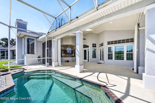 Building Photo - 975 Wildwood Dr