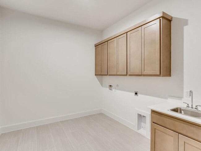 Building Photo - 12016 Mesa Verde Dr