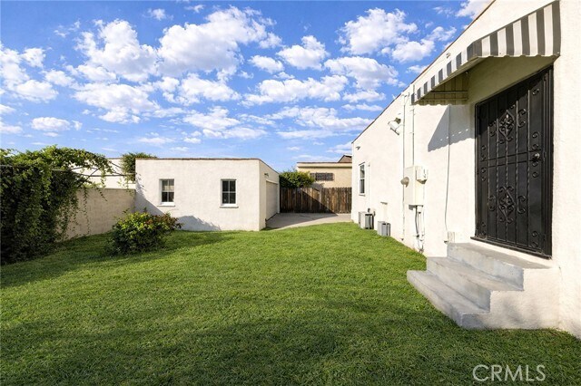 Building Photo - 1705 S Fremont Ave
