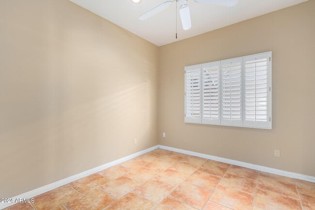 Building Photo - 8924 E Captain Dreyfus Ave