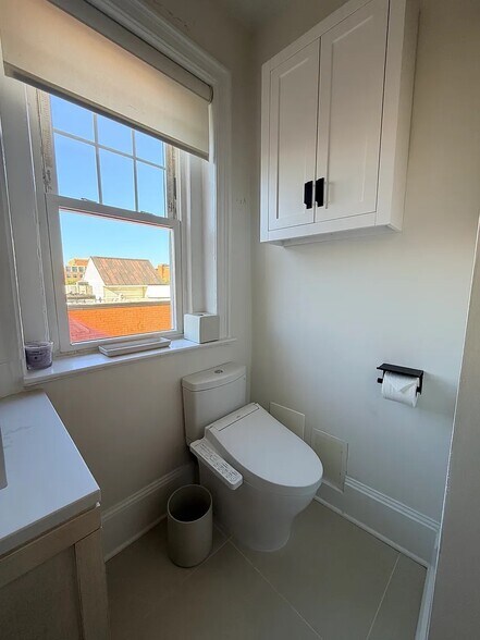 Building Photo - 1332 15th St NW