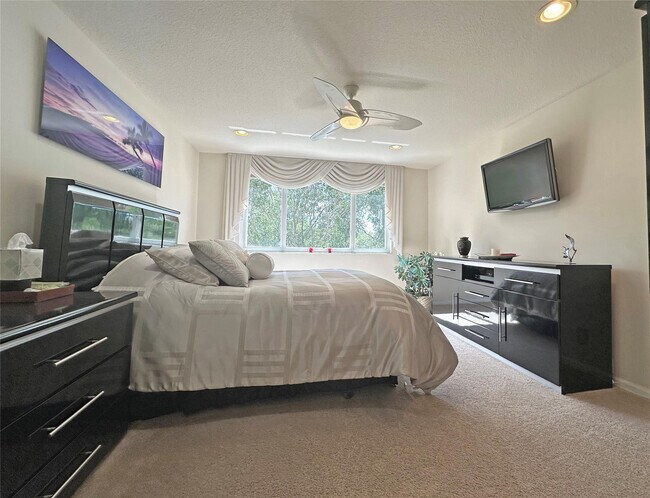 Building Photo - 12634 NW 56th Dr