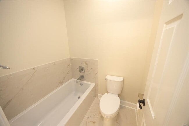 Building Photo - 9411 Dunleith