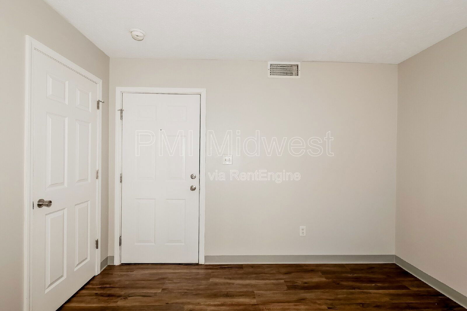 Building Photo - 1702 W Michigan St