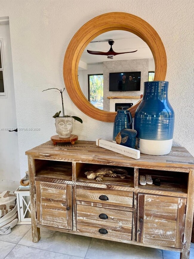 Building Photo - 1615 Harbor Dr