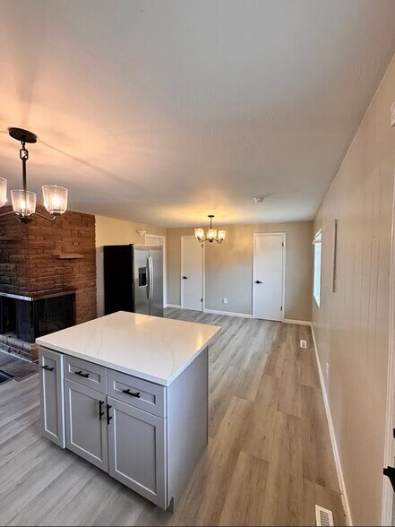 Building Photo - 10211 W 59th Pl