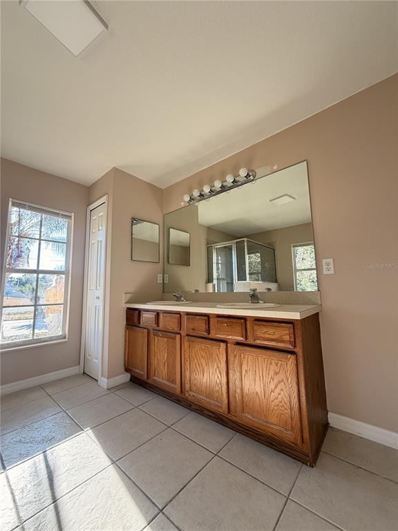 Building Photo - 4 Wheeldon Ln