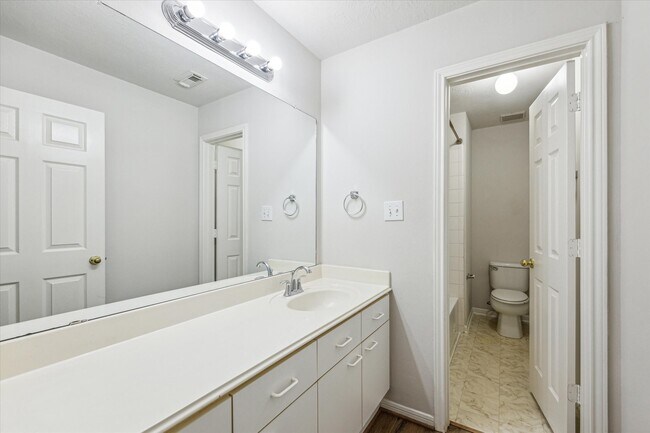 Building Photo - 6114 Fox Wind Ct