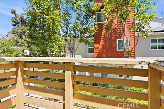 Building Photo - 15 Platinum Cir