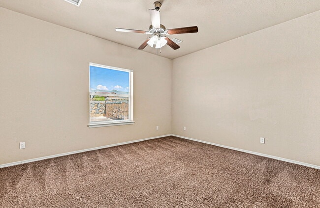 Building Photo - 7409 Dewberry Dr