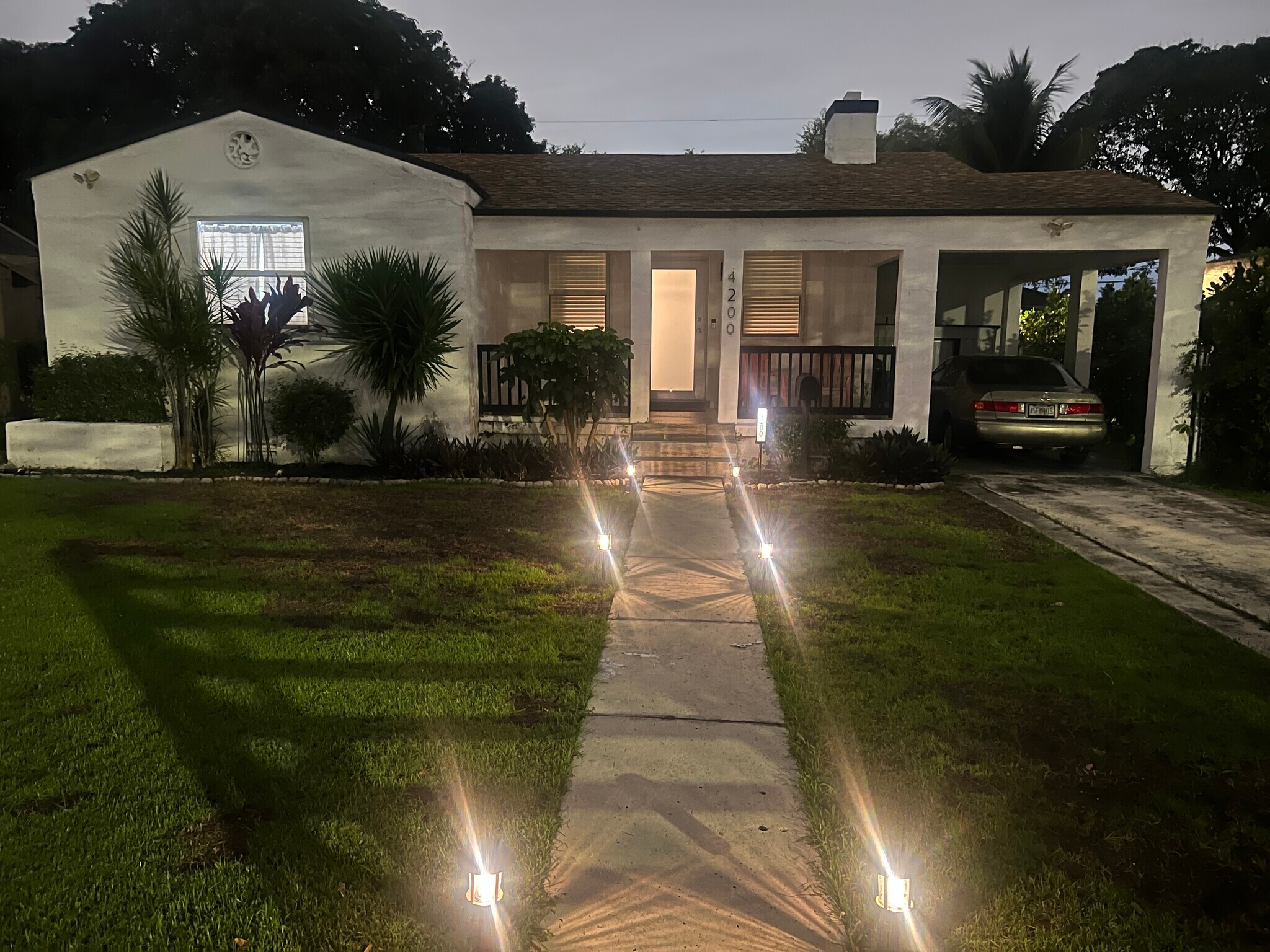 Building Photo - 4200 NW 11th Ct