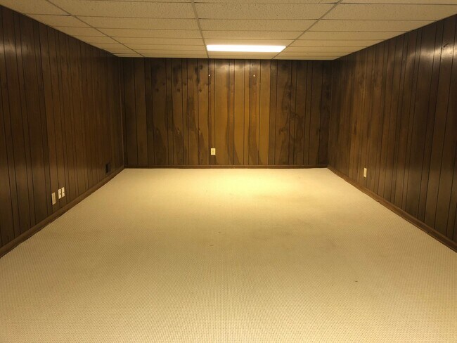 Building Photo - Renovated Brick Ranch in Oak Grove School District - Convenient to Emory & CDC