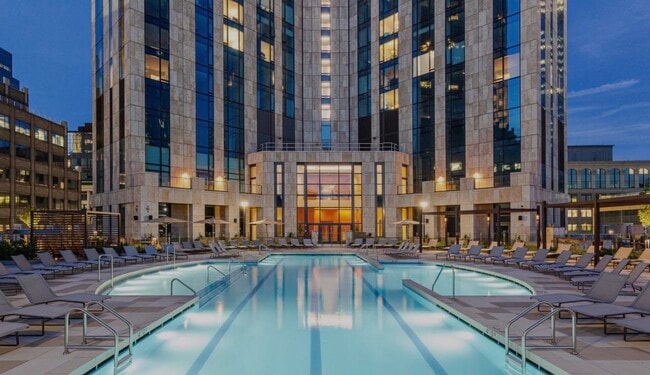 Building Photo - 99 Hudson St