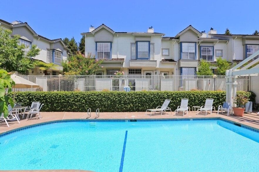 Building Photo - 964 Belmont Ter