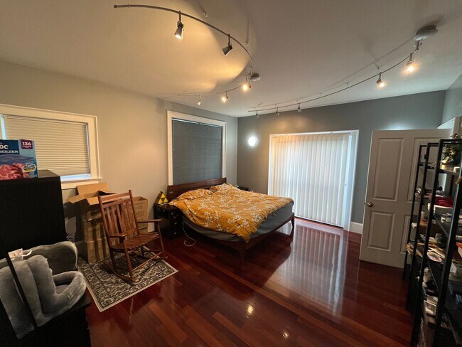 Building Photo - Rare Opportunity – Furnished, Spacious 2 B...