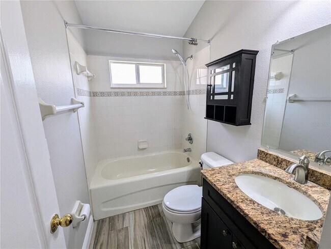Building Photo - 15524 Lake Bella Vista Dr