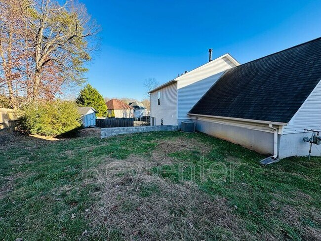 Building Photo - 10809 Topview Ln