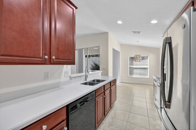 Building Photo - Home for rent