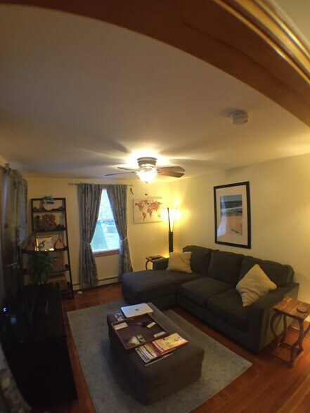 Living room - 5 Linwood Rd