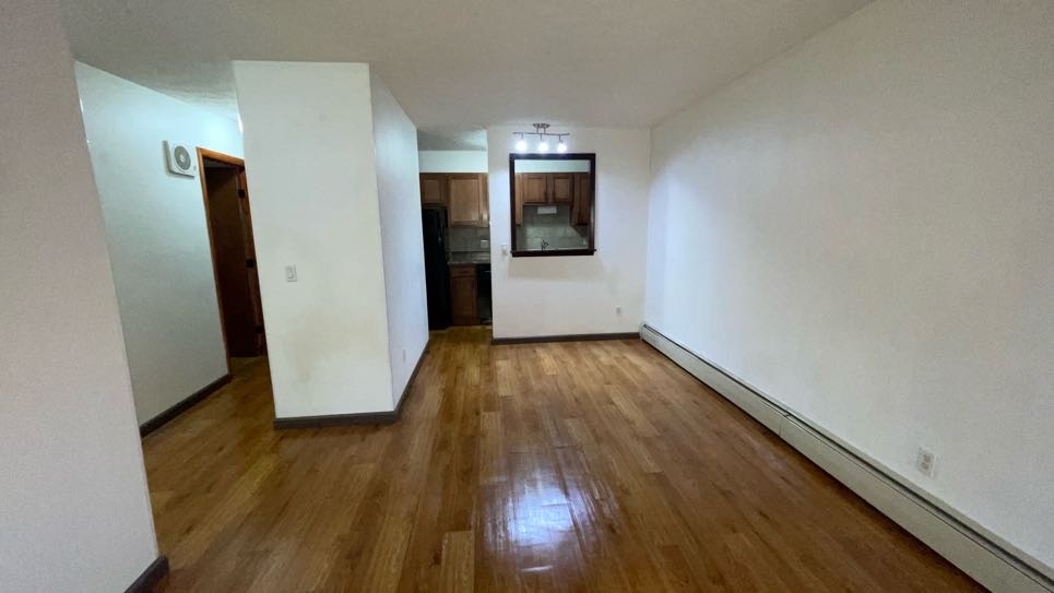 Living/Dining Room - 4908 Chalet Dr