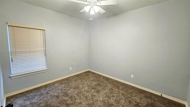 Building Photo - 1801 Savannah Ln