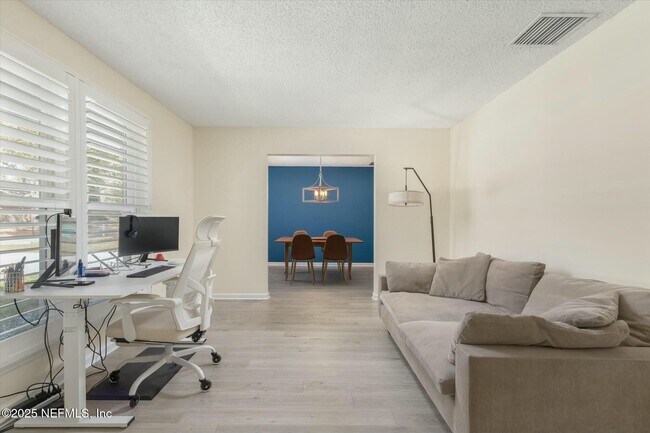 Building Photo - 3545 Tidal Marsh Dr